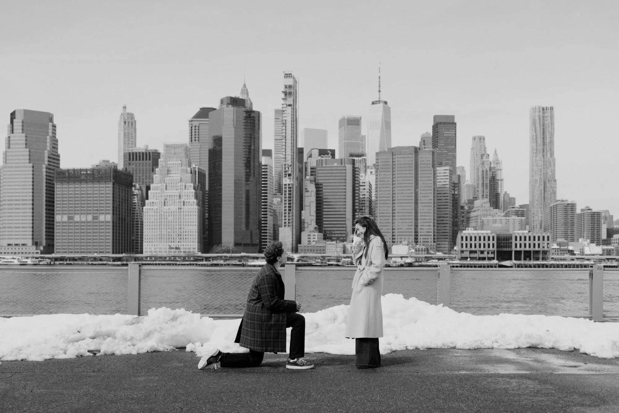 Ben proposing to Lauren in Dumbo, Brooklyn